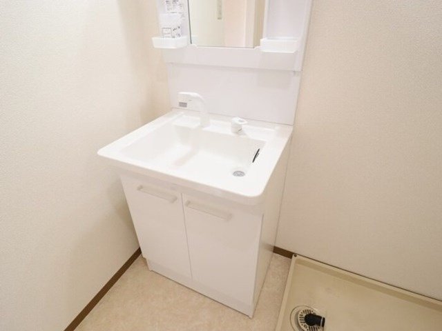 ジュネススズキの独立洗面台