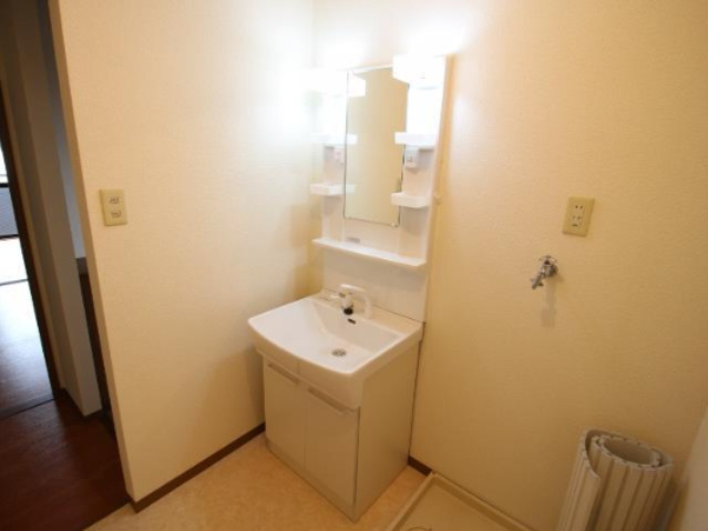 ジュネススズキの独立洗面台