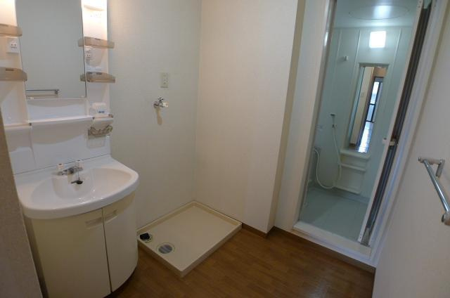 ジュネススズキの洗面所