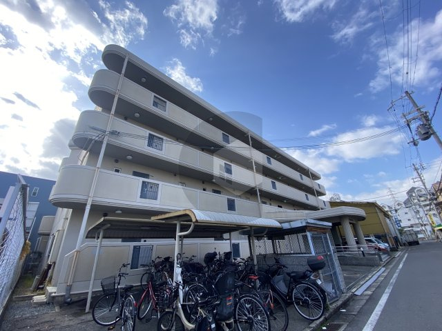 セラヴィ島之内の外観