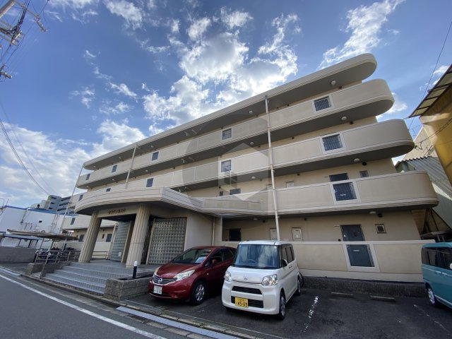セラヴィ島之内の外観
