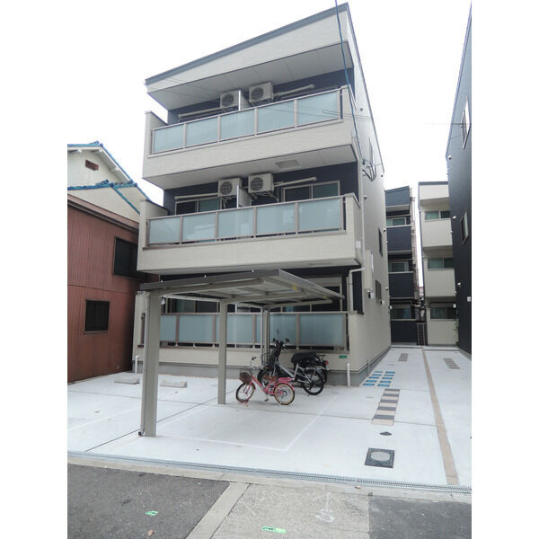 Fmaison背戸口の外観