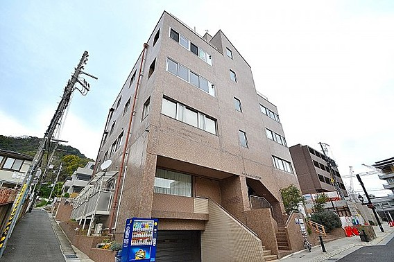 サンビルダー黄能ハウスの外観