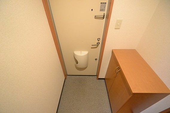 サンビルダー黄能ハウスの玄関