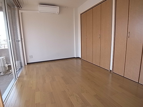 サンビルダー黄能ハウスの居間・リビング