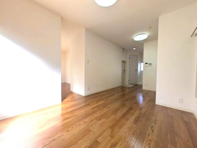 国香通アパートの居間・リビング