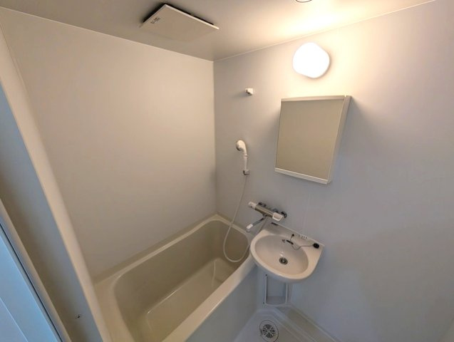 国香通アパートの浴室