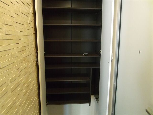 ＡＱＵＩＬＡ上筒井の玄関