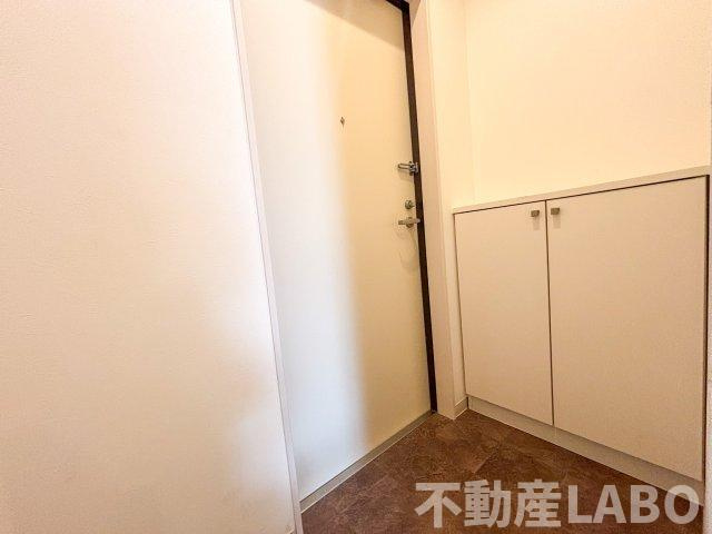 F asecia Radの玄関