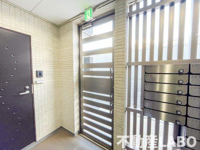 F asecia Radのエントランス