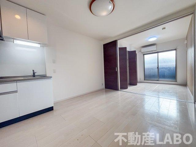 F asecia Radの居間・リビング