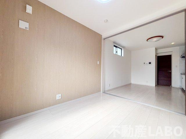 F asecia Radの内装