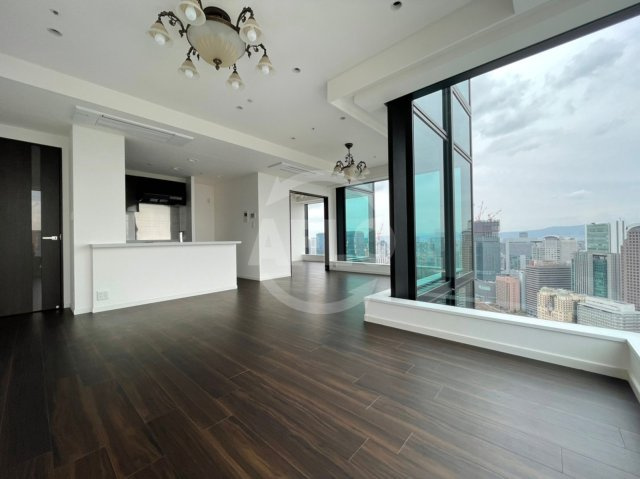 シティタワー西梅田　上福島小学校の居間・リビング|シティタワー西梅田　リビング