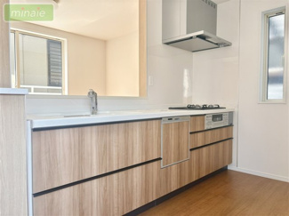  | WIクローク付き　食洗機付　カードキー　限定2区画　2号棟　稲荷木