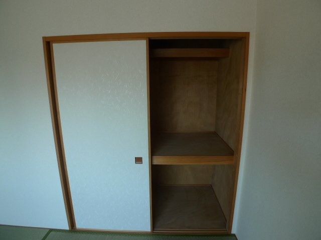 クレストの収納|同間取り別号室