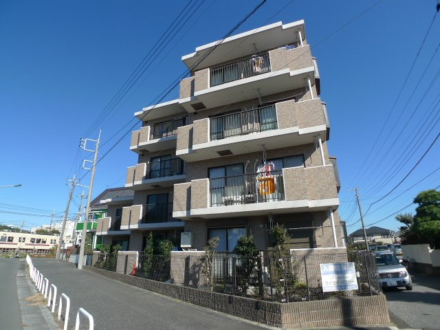 クレストの外観