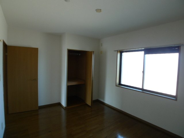 クレストの居間・リビング|同間取り別号室