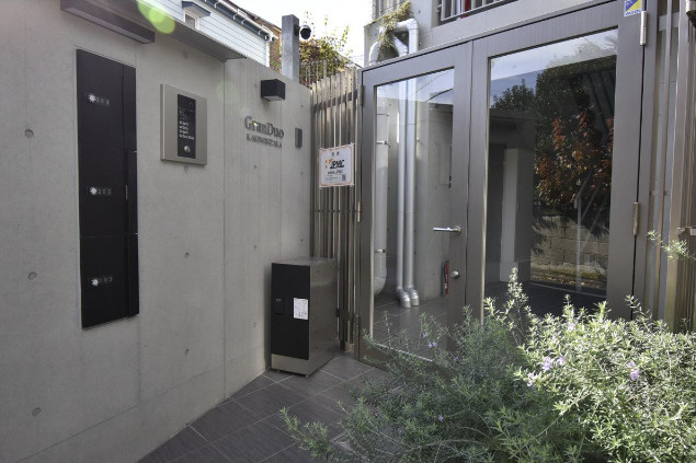 グランデュオ柿の木坂のエントランス