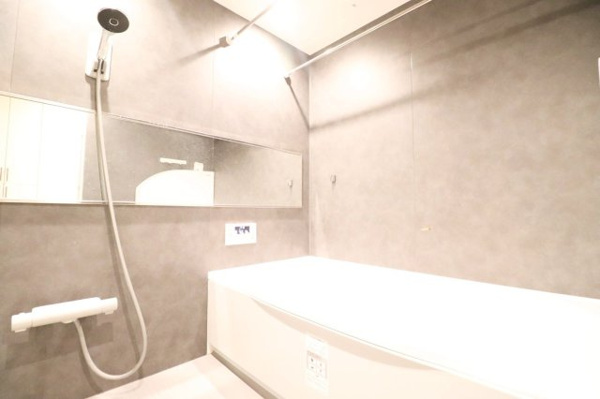 【独立洗面台】 | 【浴室】追い炊き機能完備で快適にお過ごしいただけます☆