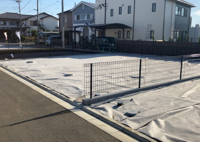 【外観】 | 土地購入を検討されている場合、境界杭がない状態で購入してしまうと境界確定測量をする必要があり、費用がかかります。購入の前に、売主、隣土地所有者立ち合いのもと境界を確定し境界杭を設置するのがベストです。