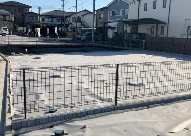 【外観】 | 家を建てる前提で土地を探している場合、地盤の丈夫さは譲れない条件の一つです。地盤が脆弱だと追加工事が必要となります。また、過去に地盤沈下や液状化現象を起こした土地は、できるだけ避けた方がいいでしょう。