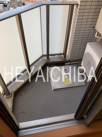 NSビル2のバルコニー