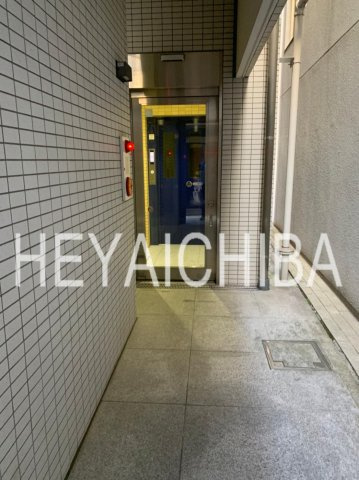 NSビル2のエントランス