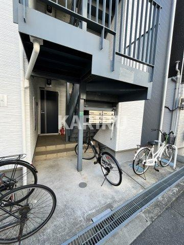 レジア野江内代のエントランス|毎日通るエントランスはこのようになっています