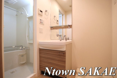 【独立洗面台】 | プレサンス丸の内レジデンス | 朝の身支度には欠かせない独立洗面化粧台