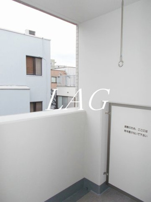 【バルコニー】 | ヴェルニ上中里 | バルコニーです。