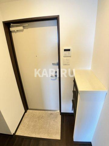 YOSHITOMI.BLD の玄関