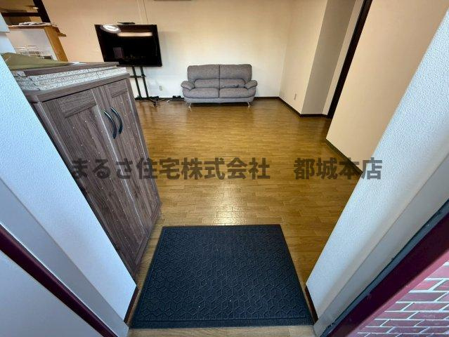 コウガユウキビル店舗（マンスリー）の玄関