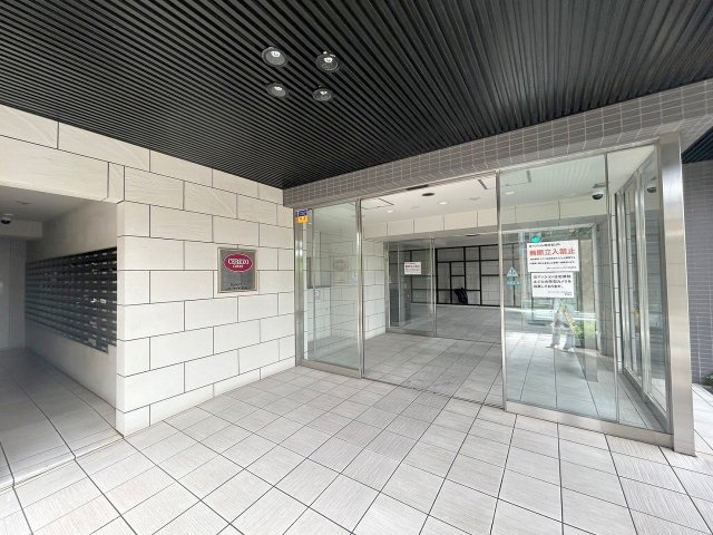 セレッソコートリバーサイドOSAKAのエントランス