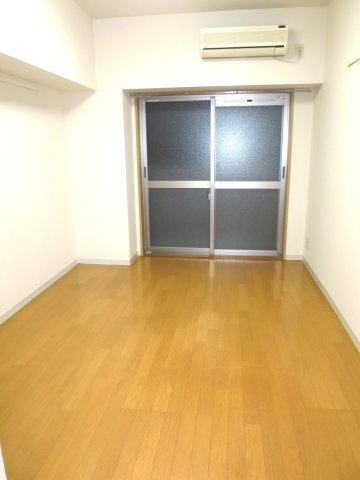 中央区日本橋浜町１丁目の賃貸マンションの居間・リビング