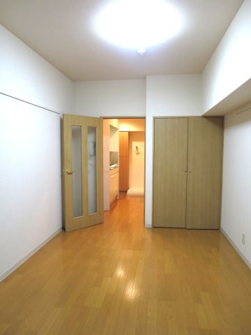 中央区日本橋浜町１丁目の賃貸マンションの居間・リビング