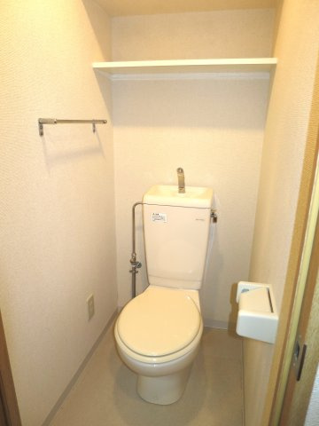 中央区日本橋浜町１丁目の賃貸マンションのトイレ