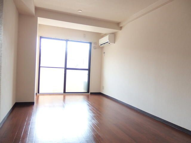 パレス南光の居間・リビング