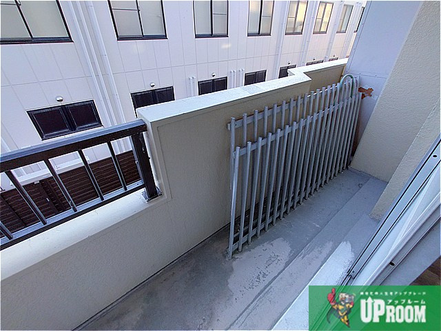 第二秋善ビルのバルコニー