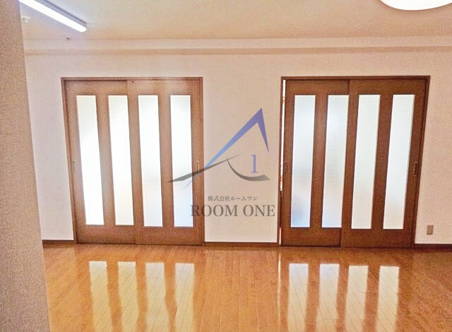 西蒲田ロイヤルハイツの居間・リビング|洋室のお部屋です。