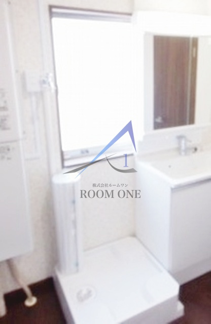 山王ローズシャトーの設備|洗濯機置場です。