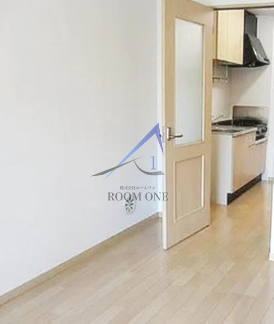 メゾン・ド・リキの居間・リビング|洋室のお部屋です。