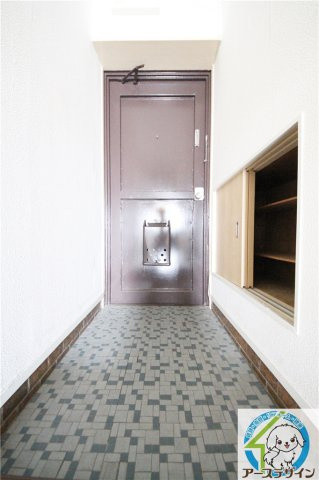 マンション5の玄関