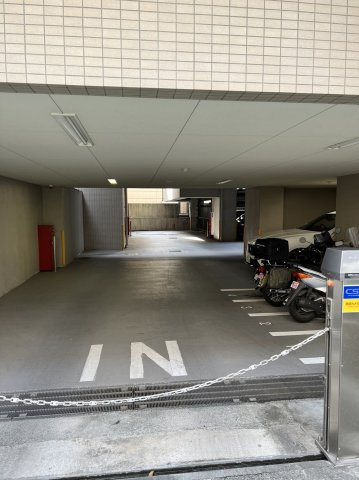 小石川ザ・レジデンスイーストスクエアの駐車場