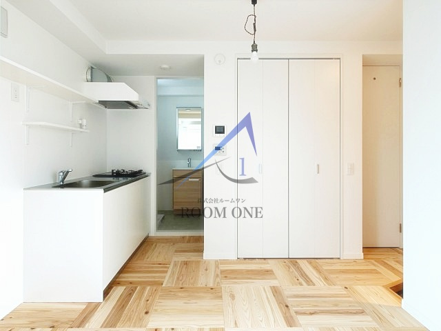 メゾン　アラプリエの居間・リビング|洋室のお部屋です。