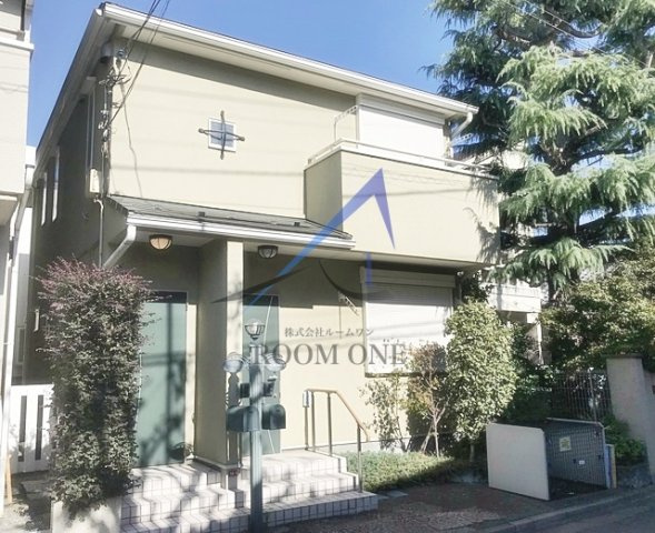 ＳＡＬＬＥ　ＤＥ　ＲＥＰＯＳの外観|外観です。