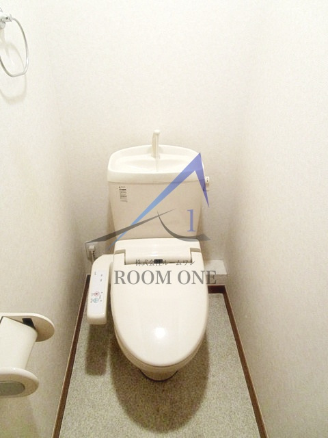 ＳＡＬＬＥ　ＤＥ　ＲＥＰＯＳのトイレ|トイレです。