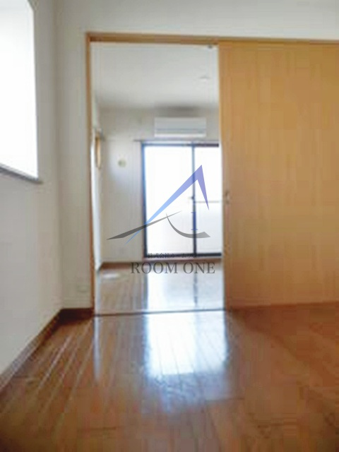 クレメント白金JPの居間・リビング|洋室のお部屋です。