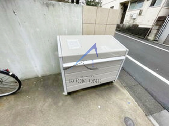 プライムガーデン桜新町のその他共用部分|敷地内ゴミ置き場です。