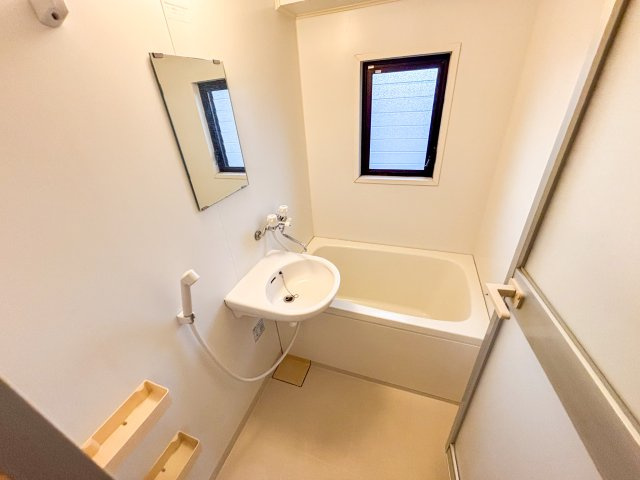 ドムール加美の浴室