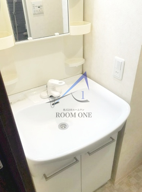 スカイコート池袋西壱番館の洗面所|洗面台です。